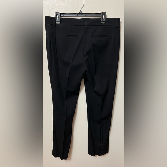 Black women’s dress pants size 14. - Picture 2 of 3